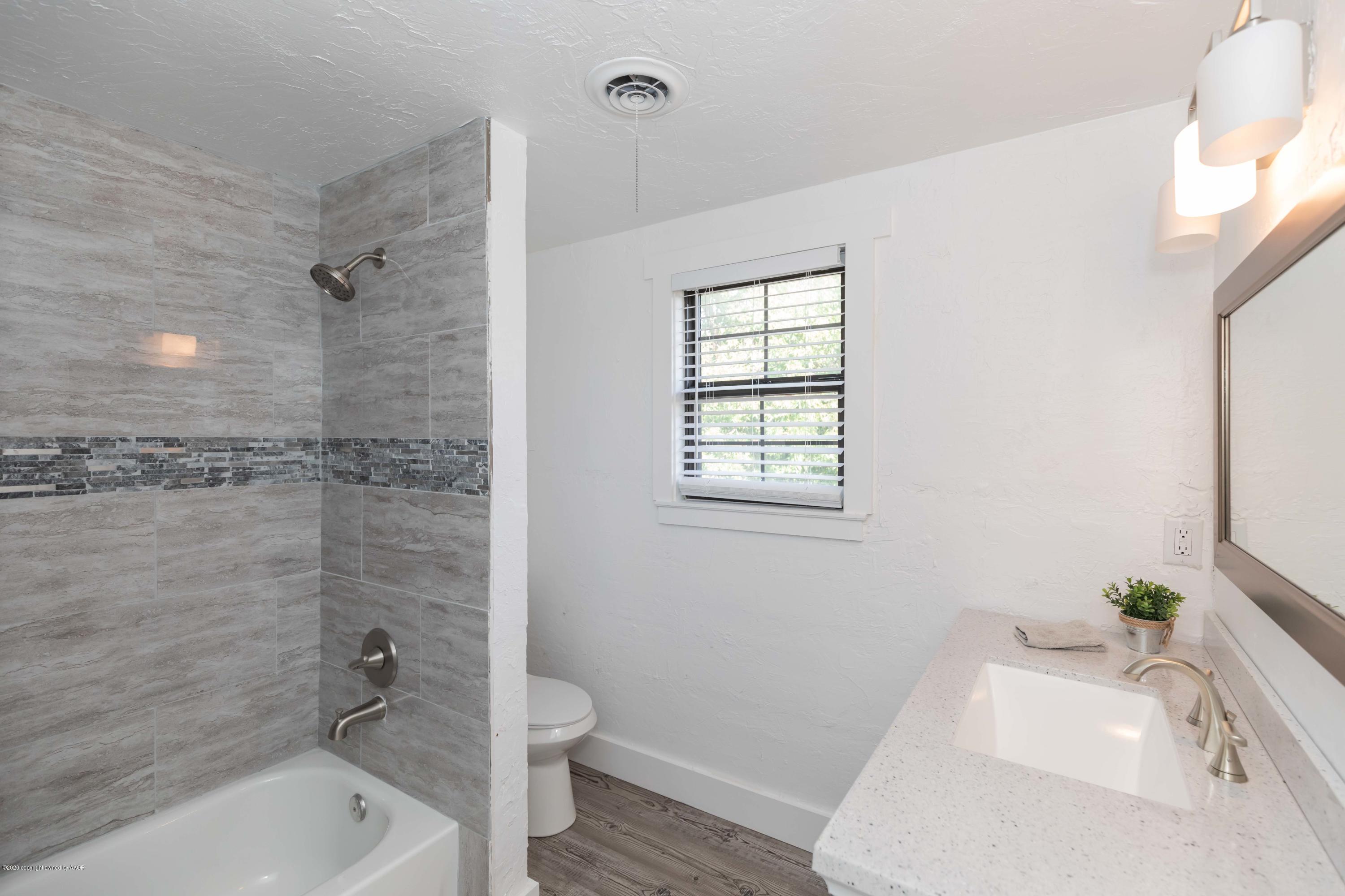 6216 Hanson Road Amarillo, TX 79106 - Photo 30 of 48 BATHROOM 2 VIEW 1