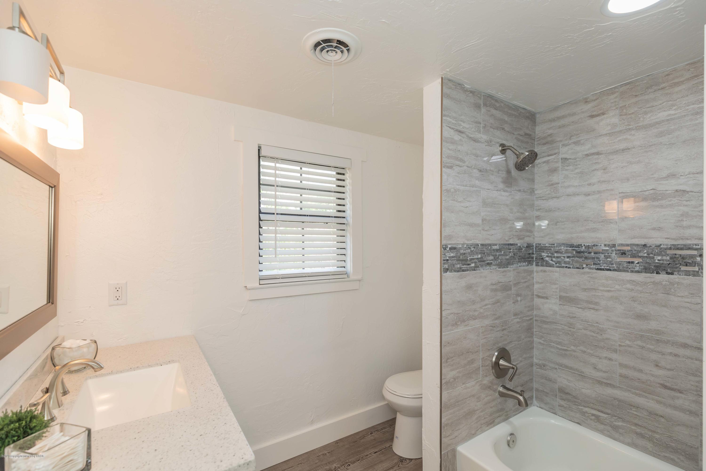 6216 Hanson Road Amarillo, TX 79106 - Photo 33 of 48 BATHROOM 3 VIEW 2