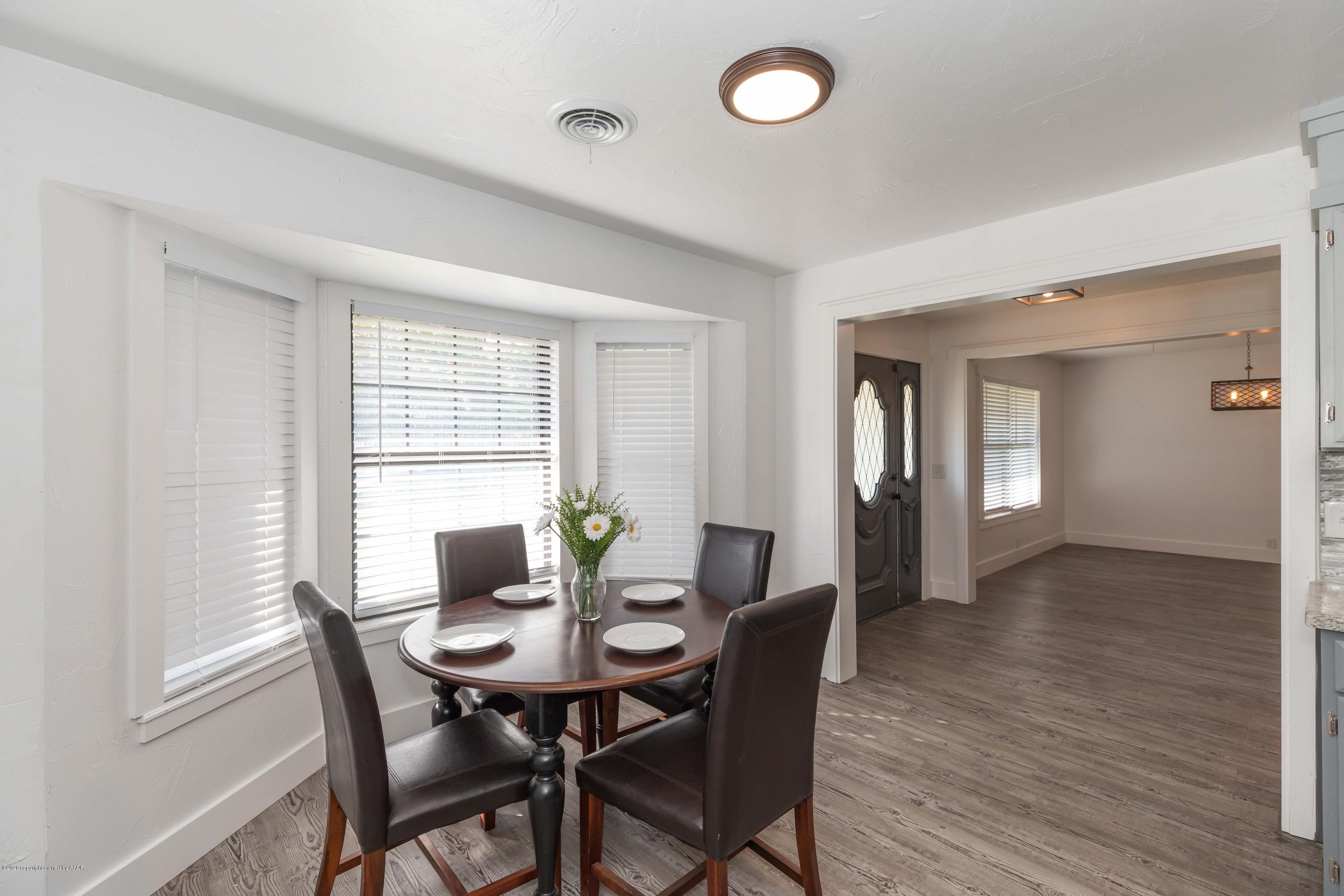 6216 Hanson Road Amarillo, TX 79106 - Photo 6 of 48 DINING VIEW 1