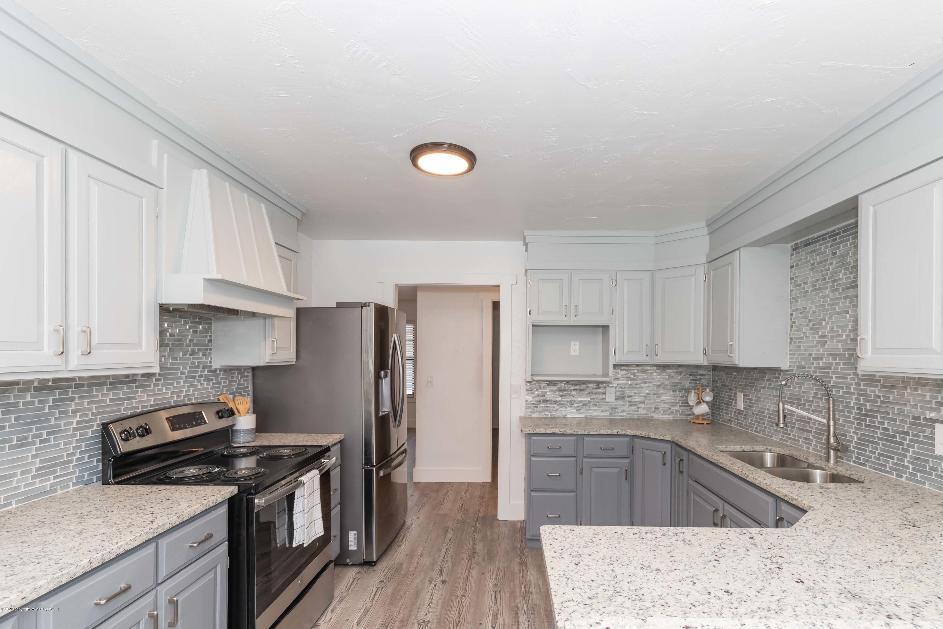 6216 Hanson Road Amarillo, TX 79106 - Photo 9 of 48 KITCHEN VIEW 2