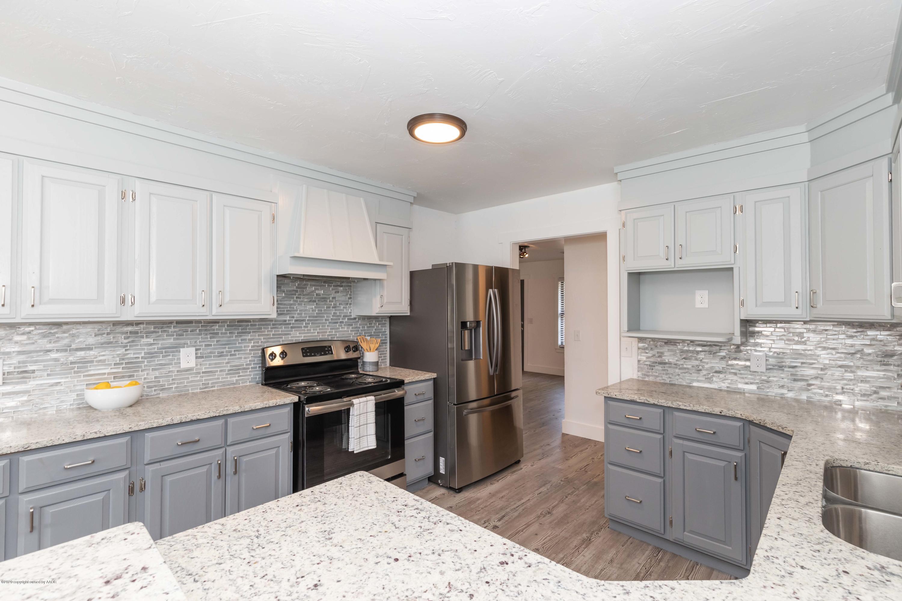 6216 Hanson Road Amarillo, TX 79106 - Photo 10 of 48 KITCHEN VIEW 3