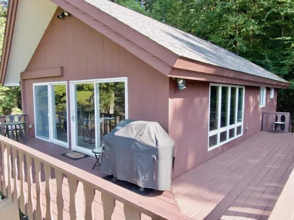 $899,000 | 500 Ayers Farm Road, Stowe, VT 05672