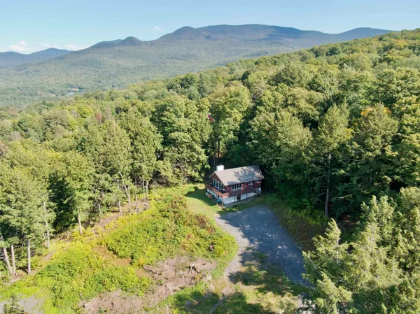 $899,000 | 500 Ayers Farm Road, Stowe, VT 05672