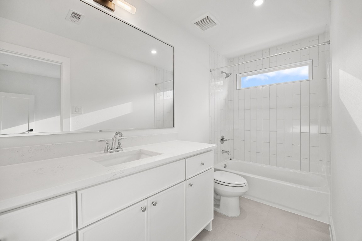 9603 Carousel Lane Houston, TX 77080 - Photo 15 of 32 This Home is Move-In Ready!