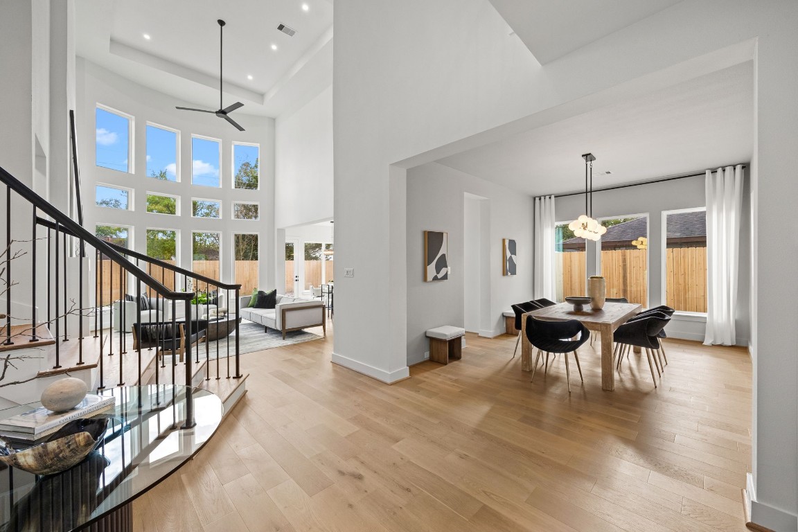 9603 Carousel Lane Houston, TX 77080 - Photo 5 of 32 This Home is Move-In Ready!