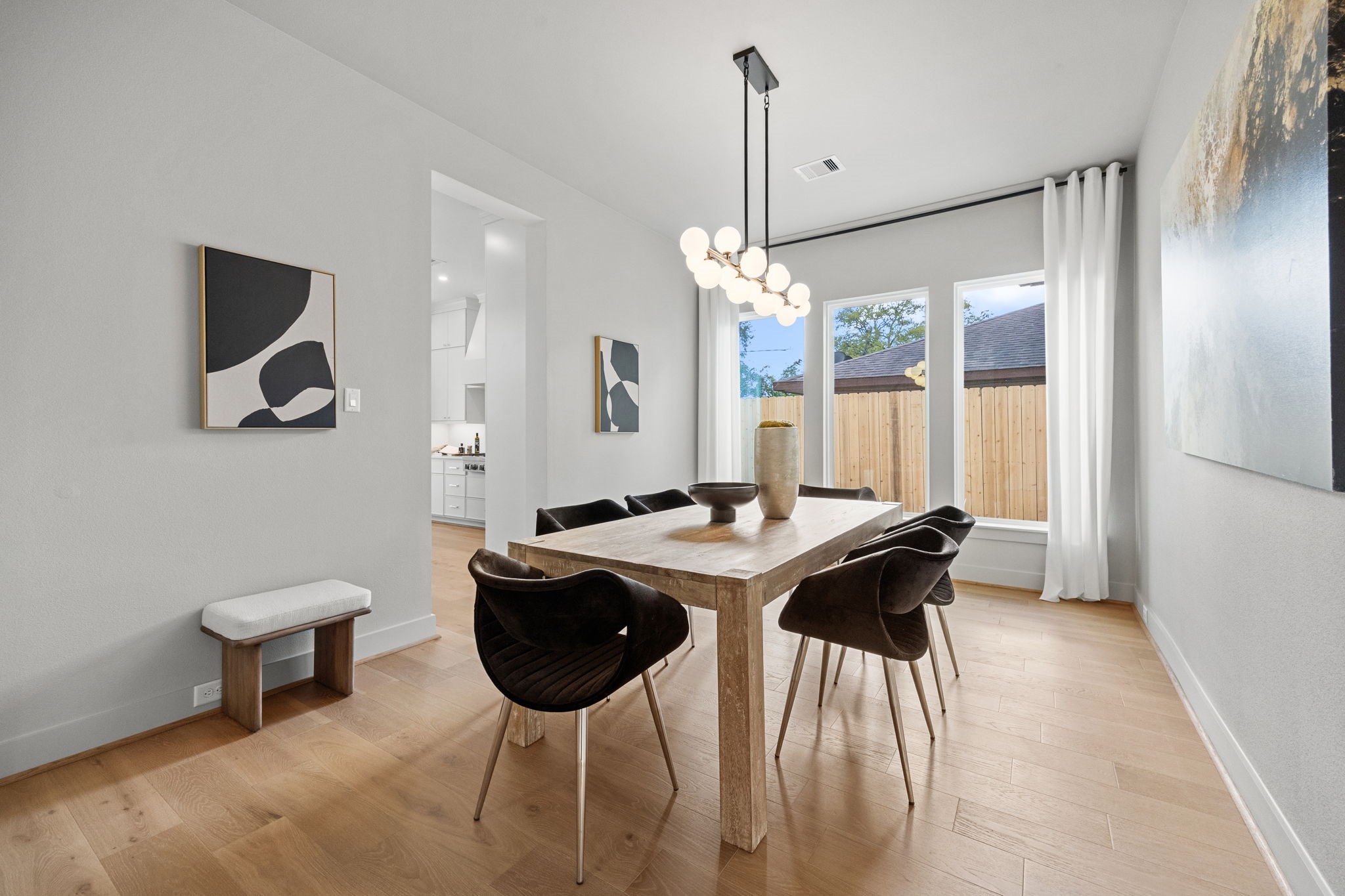 9603 Carousel Lane Houston, TX 77080 - Photo 6 of 32 This Home is Move-In Ready!