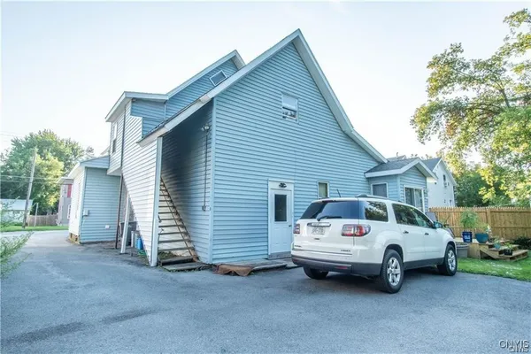 $900 | 813 Franklin Street, Unit 3, Watertown, NY 13601