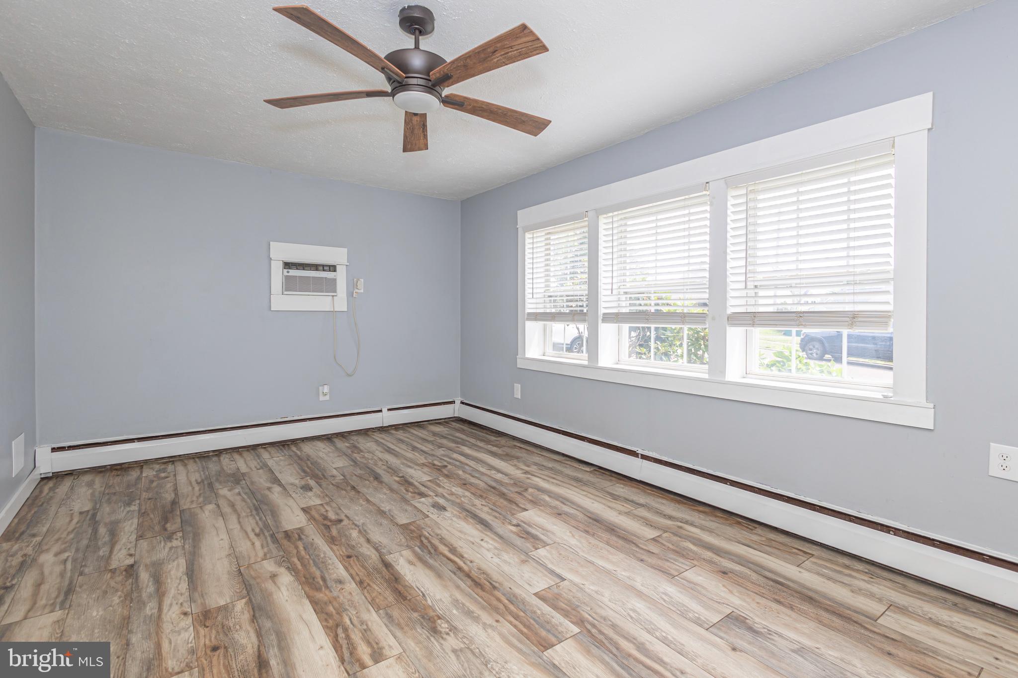 11 High Road Levittown, PA 19056 - Photo 19 of 40