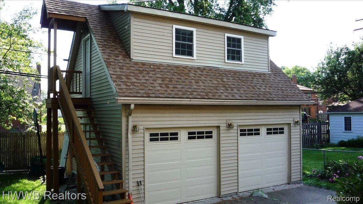 805 Barrington Road Grosse Pointe, MI 48230 - Photo 11 of 14 Garage with 2nd Floor