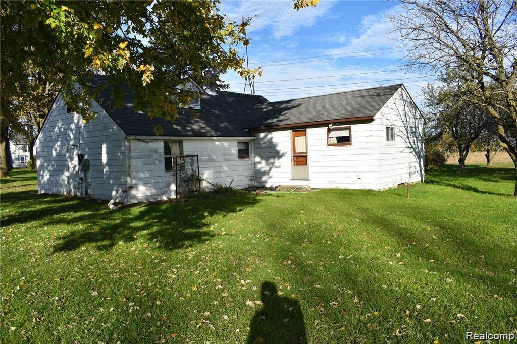 10611 Masters Road Memphis, MI 48041 - Photo 2 of 37