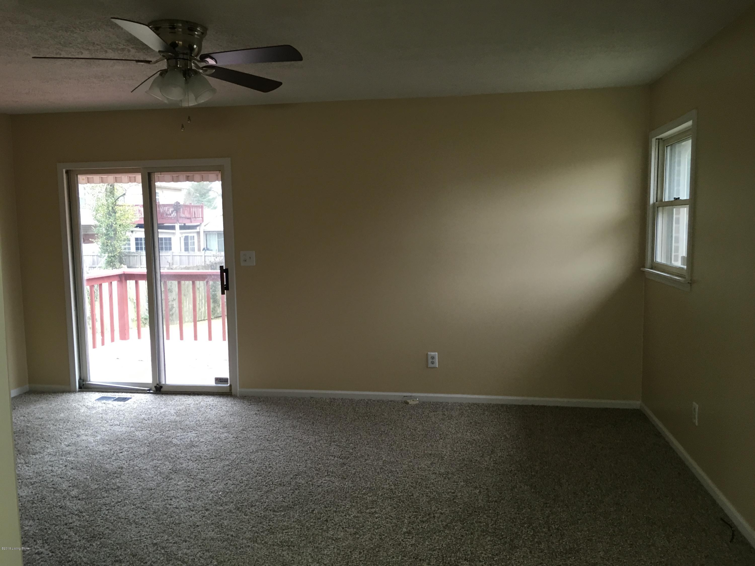 5206 Red Leaf Road Louisville, KY 40218 - Photo 11 of 25 B3526CED-9908-48AB-BA26-726F775D0B1E