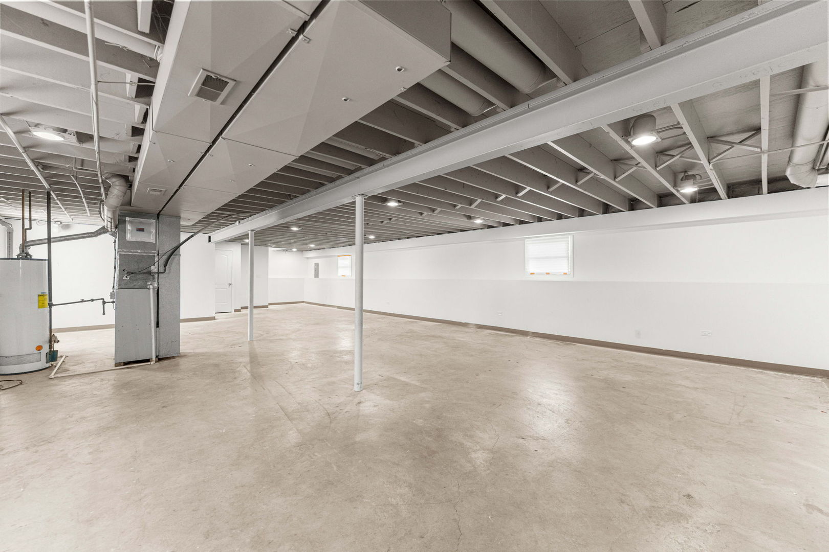 16446 Spaulding Avenue Markham, IL 60428 - Photo 20 of 27 a view of an empty room