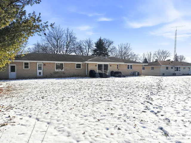 $270,000 | 126 Shirley Avenue, Rochelle, IL 61068