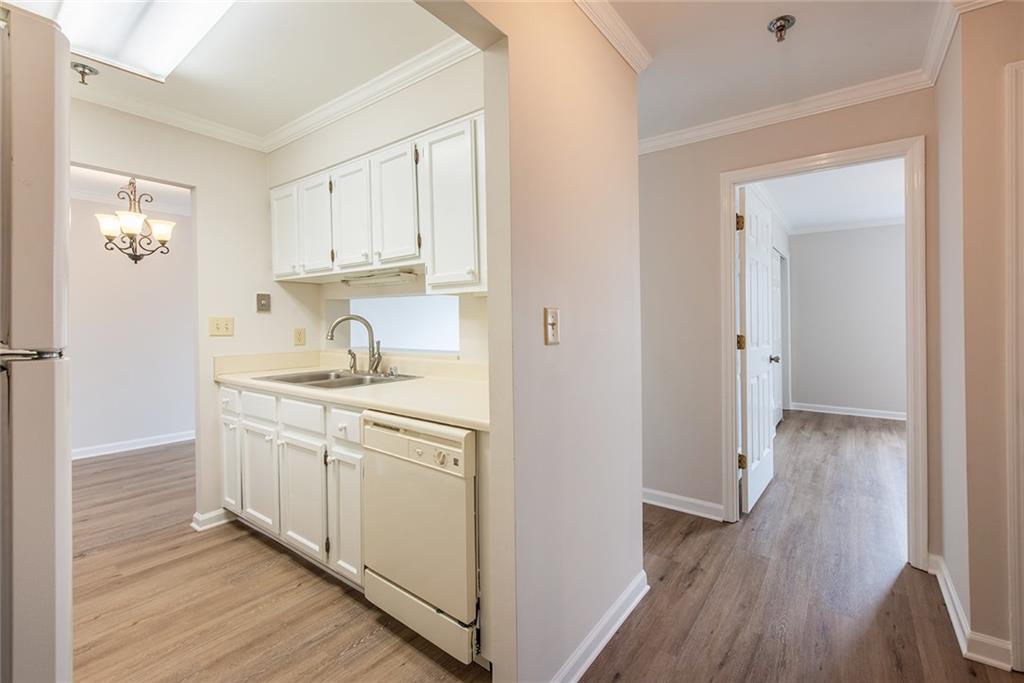 300 Johnson Ferry Road, Unit B510 Sandy Springs, GA 30328 - Photo 24 of 42 Gallery Image 24