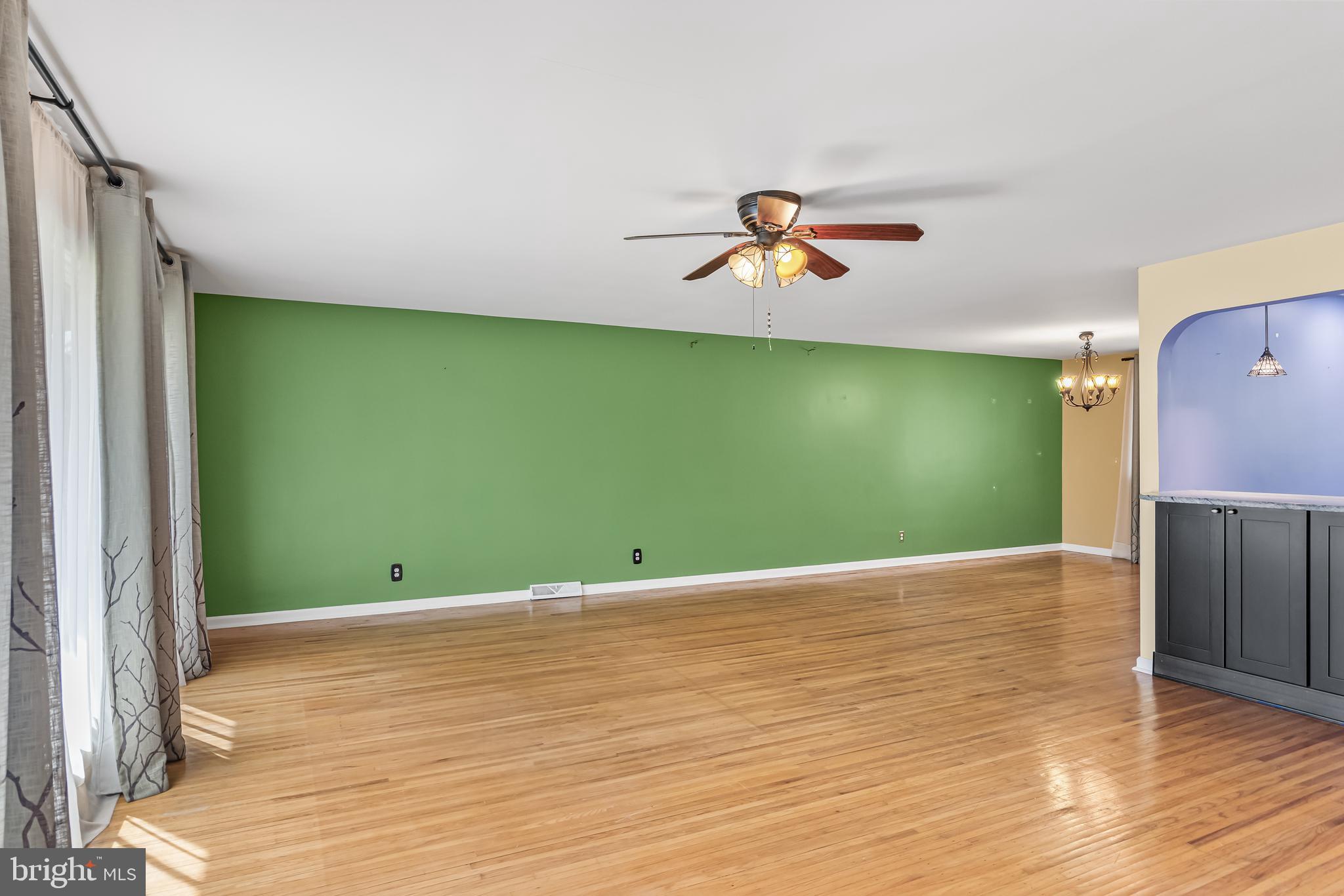 2802 Hunterdon Drive Cinnaminson, NJ 08077 - Photo 26 of 37 a view of a big room with wooden floor and closet