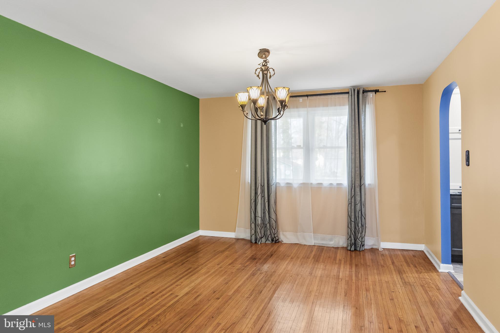 2802 Hunterdon Drive Cinnaminson, NJ 08077 - Photo 29 of 37 a view of empty room with wooden floor and fan