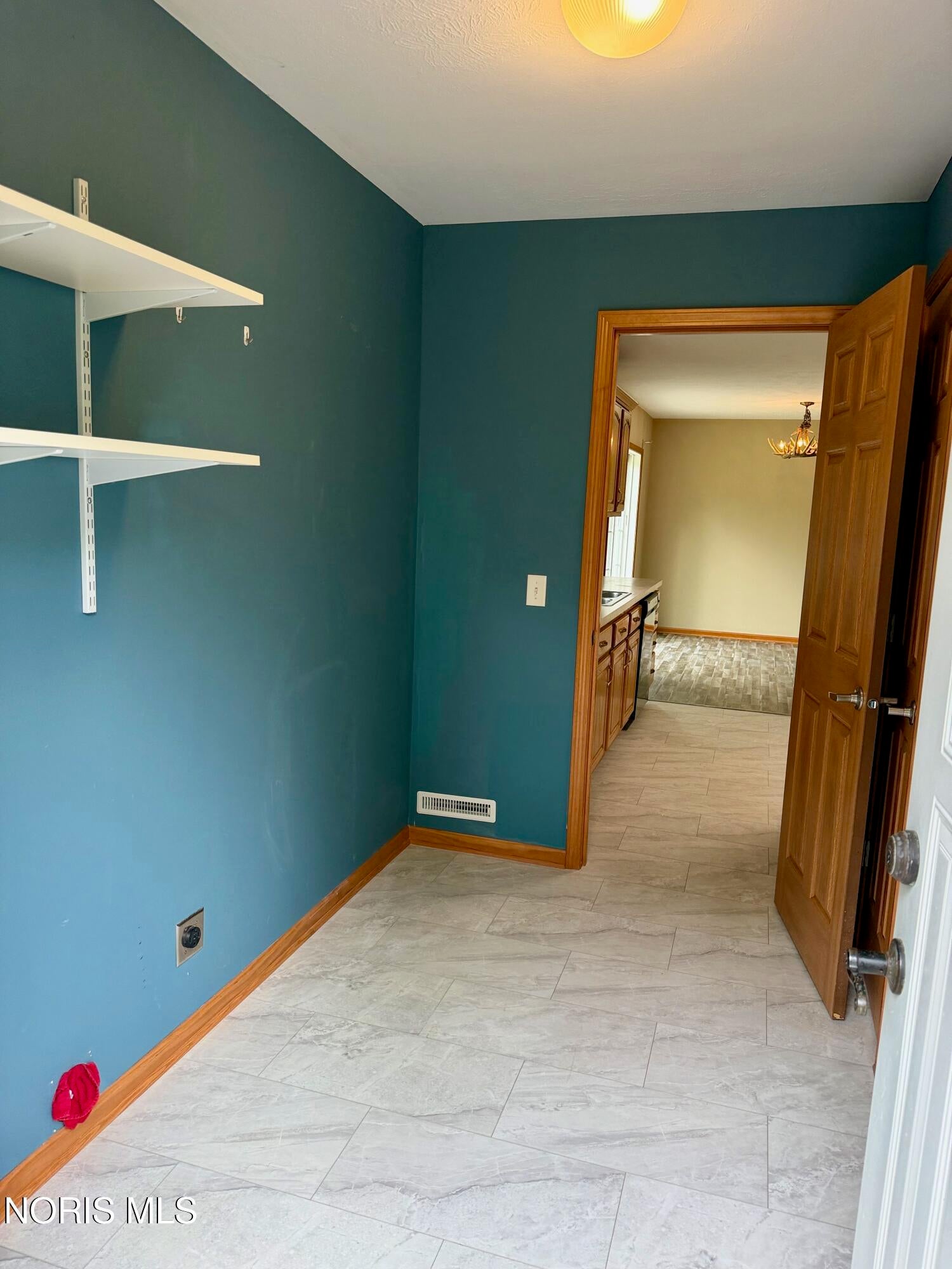 5225 Hanley Road Walbridge, OH 43465 - Photo 32 of 40 Gallery Image 32