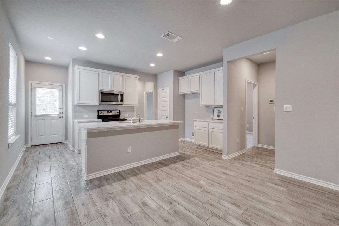 205 Prosecco Path Leander, TX 78641 - Photo 11 of 40