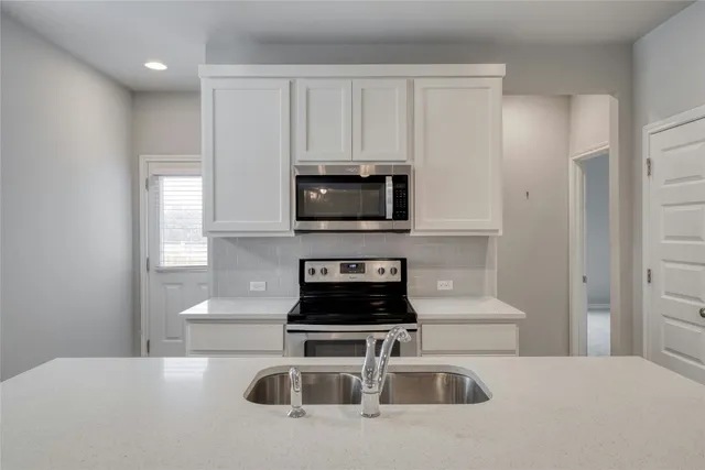 $1,995 | 205 Prosecco Path, Leander, TX 78641