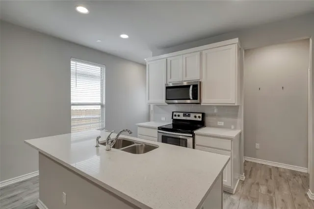 $1,995 | 205 Prosecco Path, Leander, TX 78641