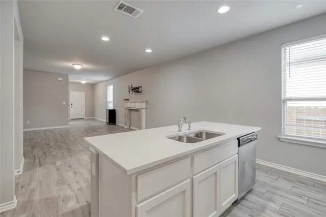 $1,995 | 205 Prosecco Path, Leander, TX 78641