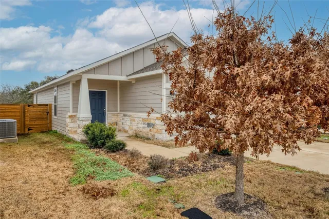 $1,995 | 205 Prosecco Path, Leander, TX 78641