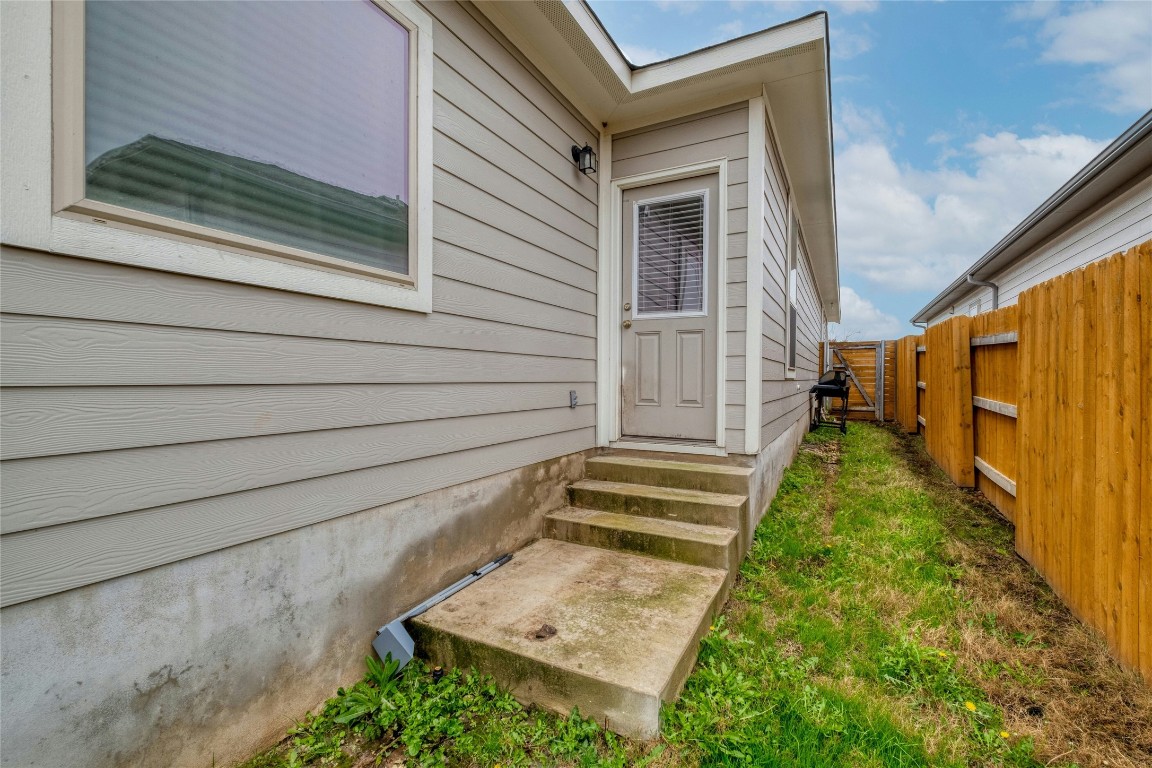 205 Prosecco Path Leander, TX 78641 - Photo 28 of 40