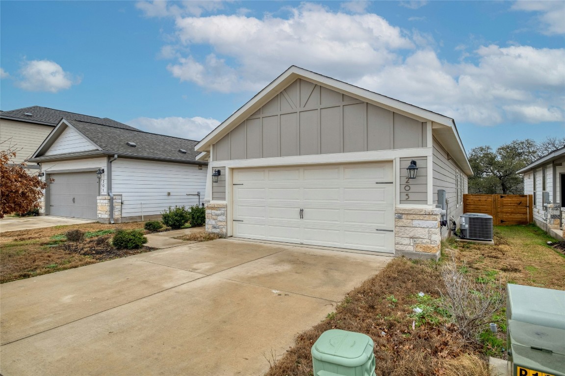 205 Prosecco Path Leander, TX 78641 - Photo 3 of 40