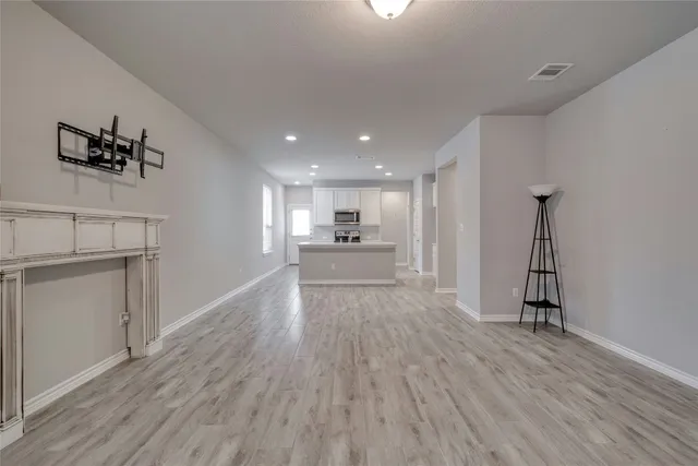 $1,995 | 205 Prosecco Path, Leander, TX 78641