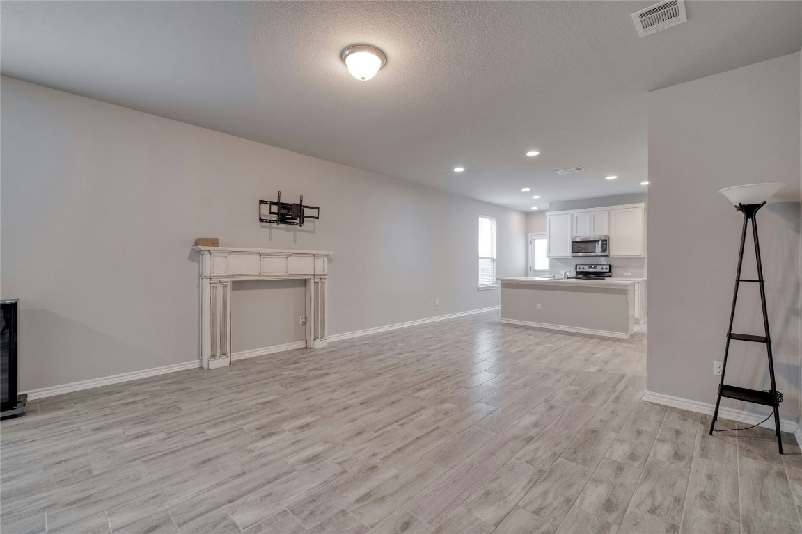 205 Prosecco Path Leander, TX 78641 - Photo 8 of 40