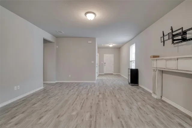 $1,995 | 205 Prosecco Path, Leander, TX 78641