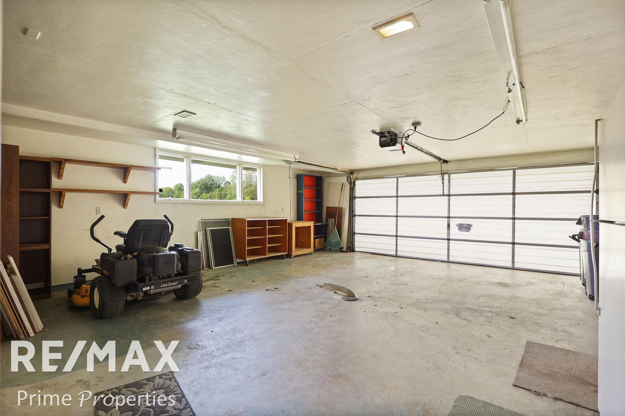2093 East Mt Morris Road Mount Morris, MI 48458 - Photo 28 of 48 50149777-e6be0f2a-a6e1-46f0-9a1d-51b356cf0522.JPG