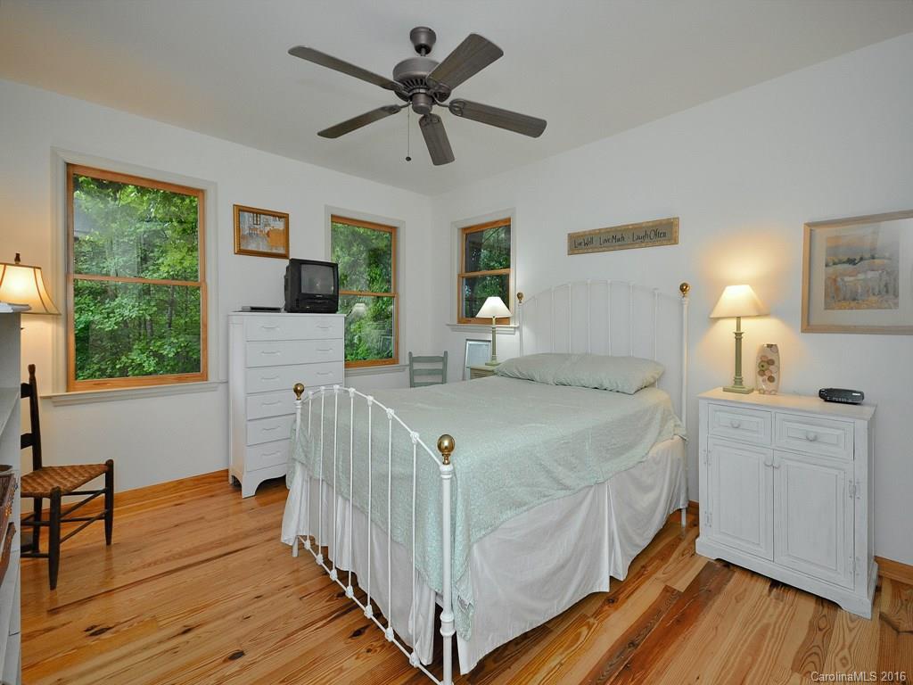 144 Sienna Road Saluda, NC 28773 - Photo 10 of 17 Gallery Image 10
