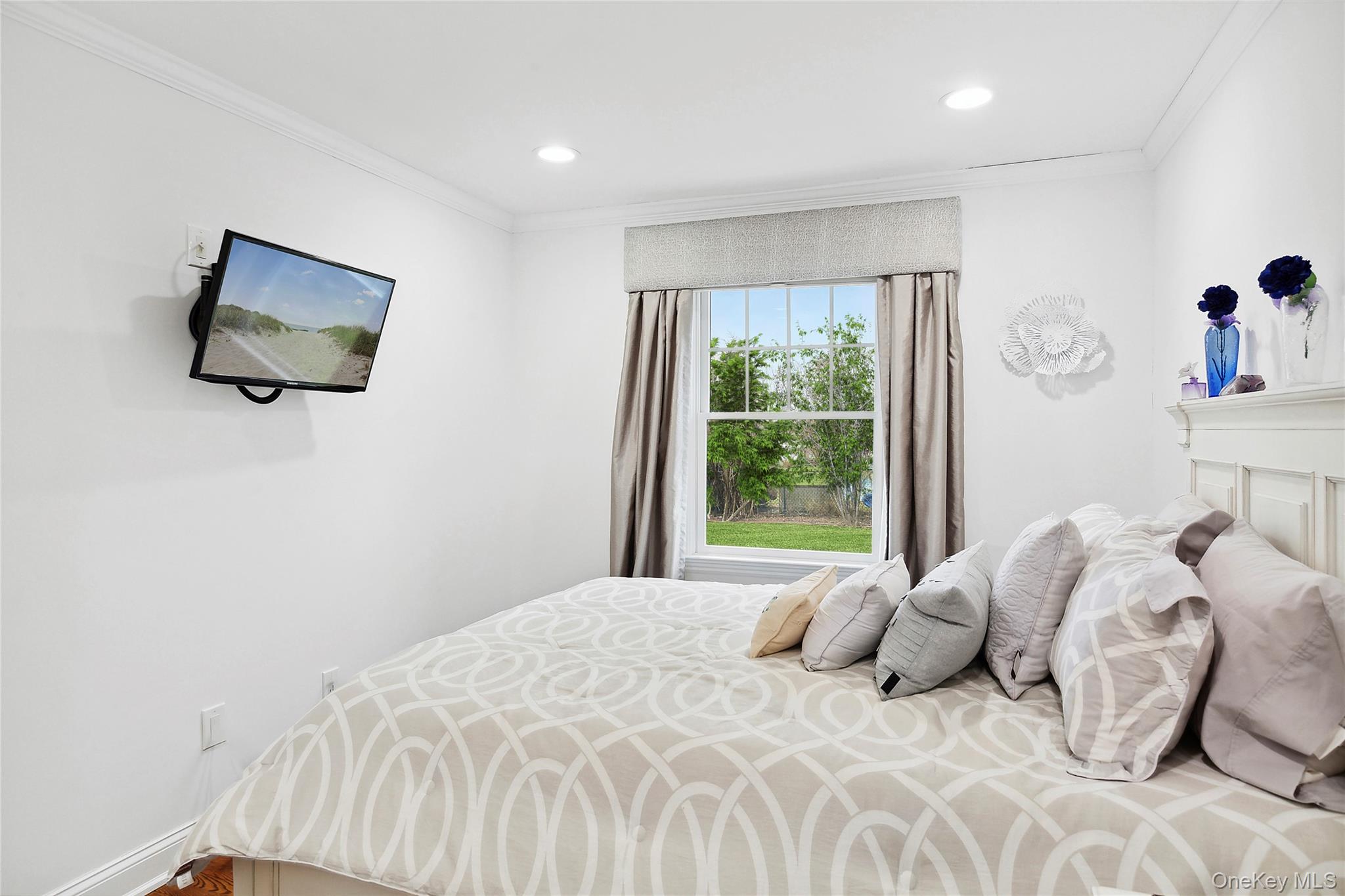 65 Shore Road Westhampton, NY 11977 - Photo 12 of 16