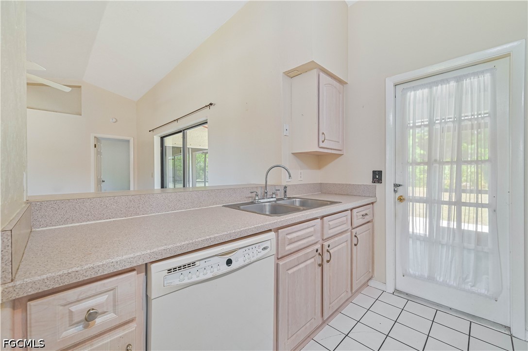 7248 Coolidge Road Fort Myers, FL 33967 - Photo 6 of 24