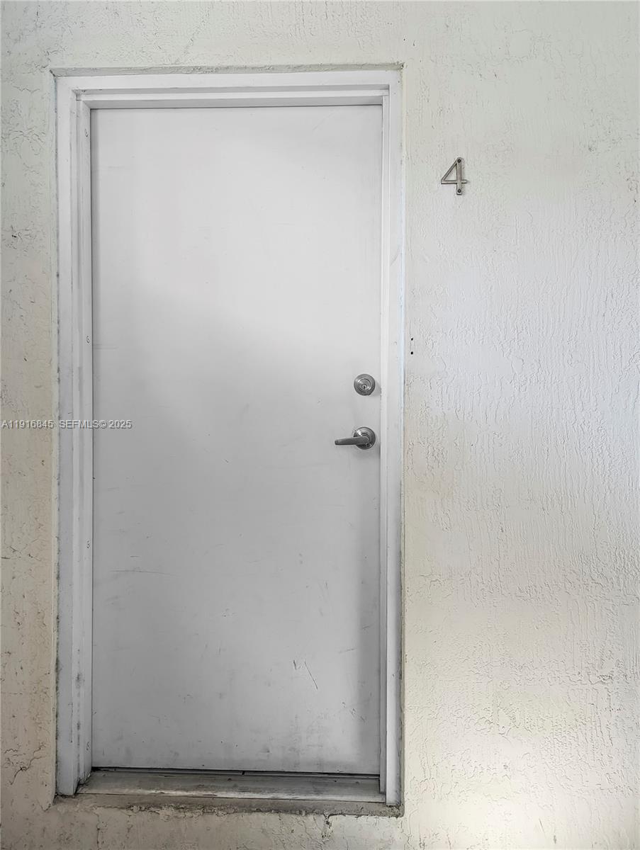 850 Southwest 14th Avenue, Unit 4 Miami, FL 33135 - Photo 10 of 30 a view of a small shower