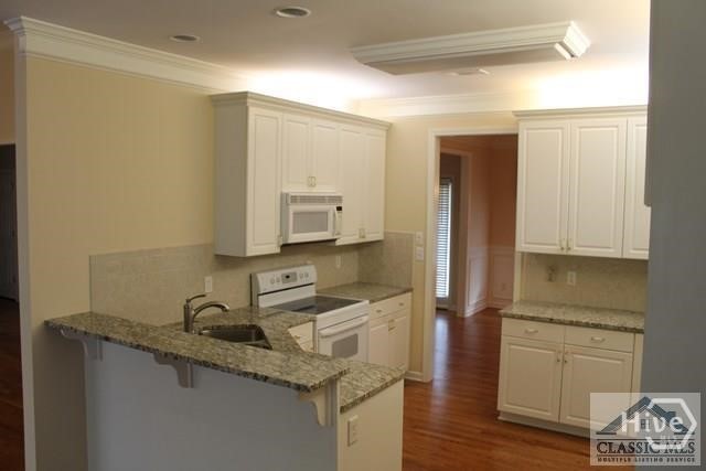 149 Walnut Ridge Drive Hoschton, GA 30548 - Photo 5 of 44 Gallery Image 5