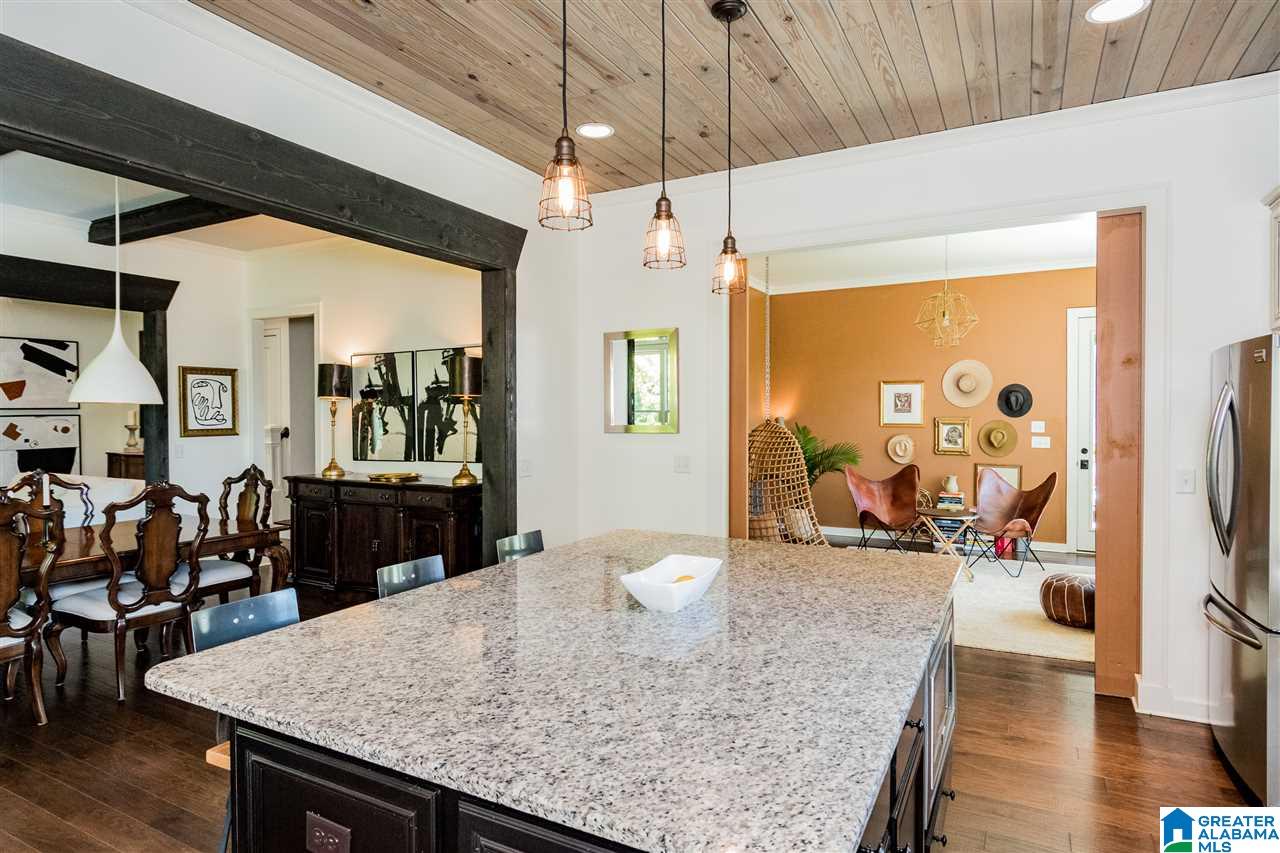 1447 Ridge Road Birmingham, AL 35209 - Photo 12 of 36
