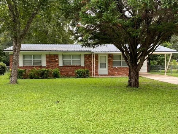 $1,400 | 205 Powell Drive, Crestview, FL 32536