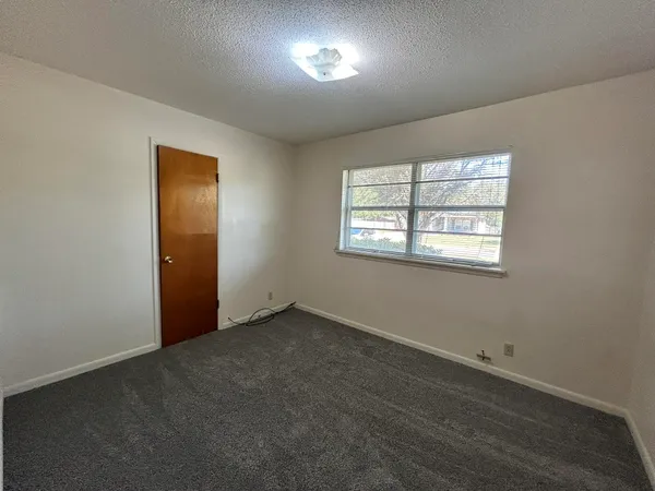 $1,400 | 205 Powell Drive, Crestview, FL 32536