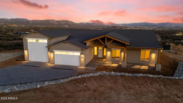 $825,000 | 635 South Grant Woods Parkway, Dewey, AZ 86327