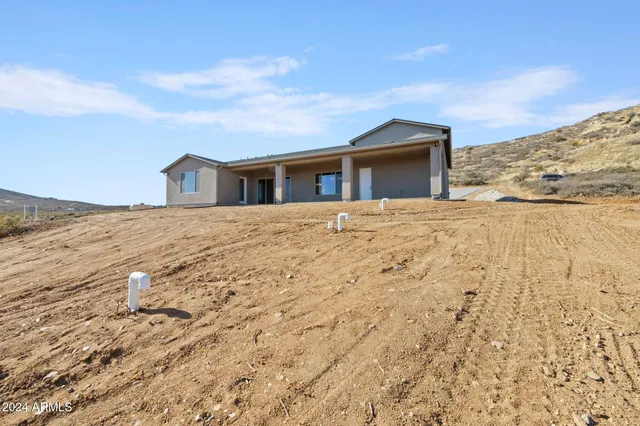 $825,000 | 635 South Grant Woods Parkway, Dewey, AZ 86327