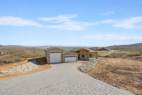 $825,000 | 635 South Grant Woods Parkway, Dewey, AZ 86327