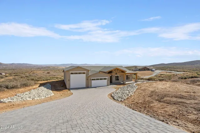 $825,000 | 635 South Grant Woods Parkway, Dewey, AZ 86327