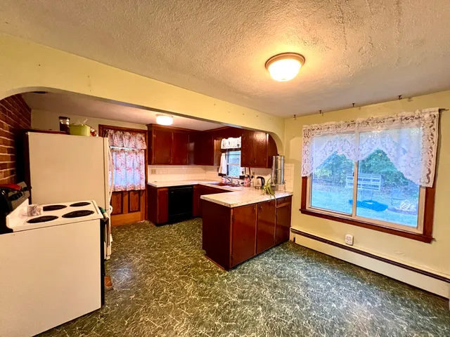 $324,900 | 11 Woodland Drive, Windham, CT 06280