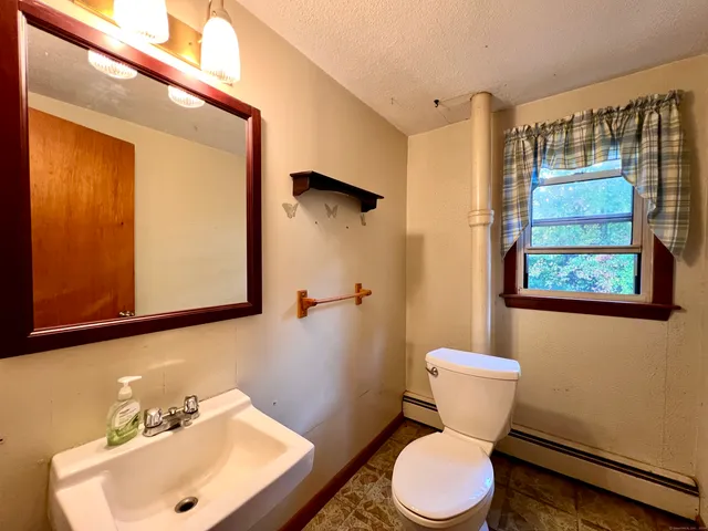 $324,900 | 11 Woodland Drive, Windham, CT 06280