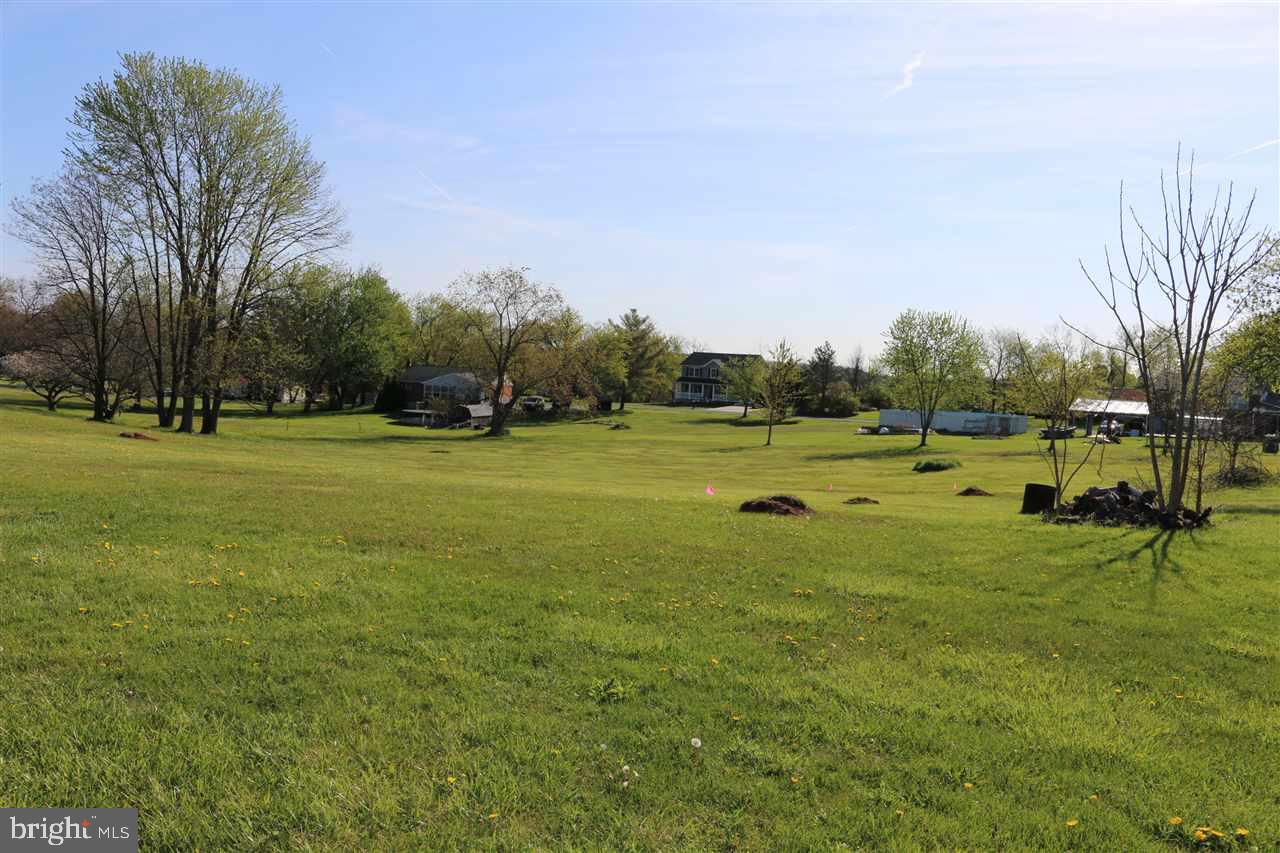 929 Thistle Road Elizabethtown, PA 17022 - Photo 4 of 4 Gallery Image 4