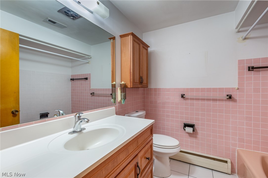 11671 Schreiber Road Valley View, OH 44125 - Photo 19 of 32 Gallery Image 19