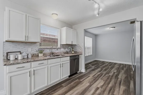 $1,895 | 1427 Hade Falls Lane, Houston, TX 77073