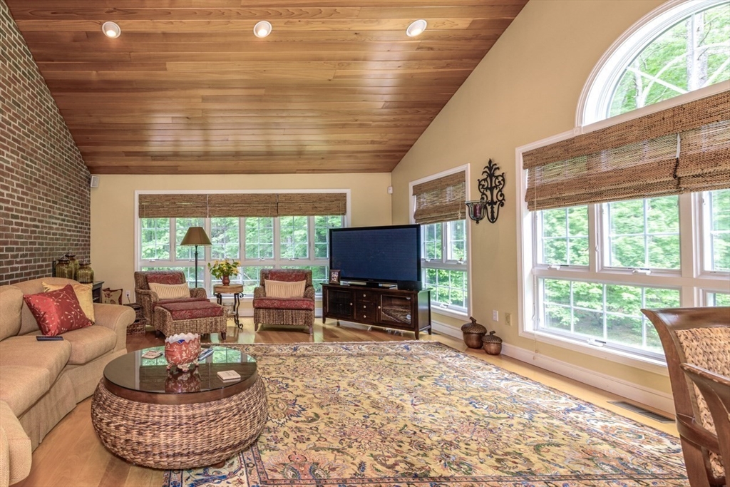 3 Aberdeen Street Windham, NH 03087 - Photo 14 of 42 Gallery Image 14